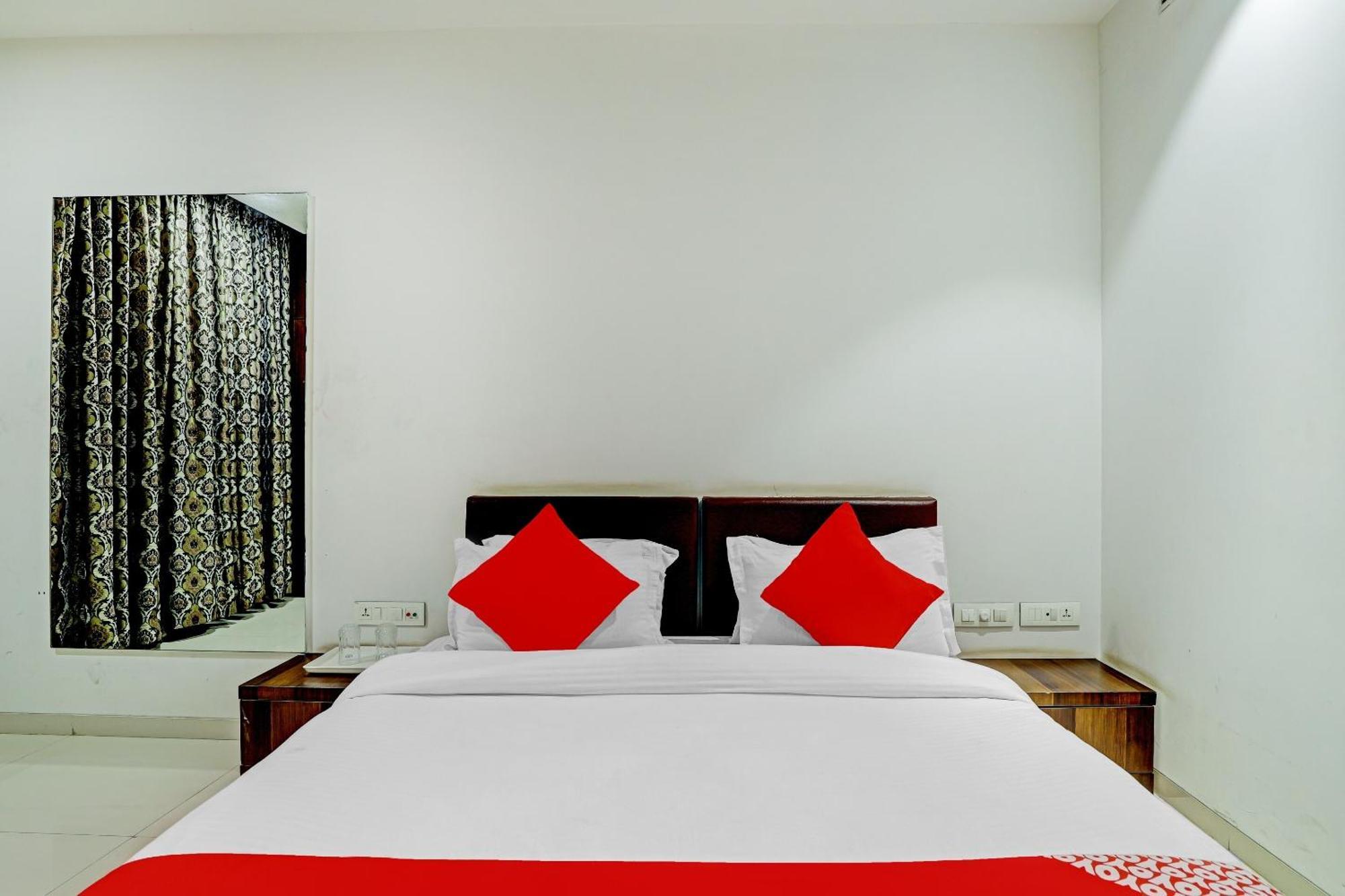 Hotel O Rishta And Jahan Banquet And Rooms Bhatha المظهر الخارجي الصورة